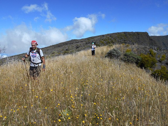 Quelques portions herbeuses, à 10 m du bord, très faciles et agréables