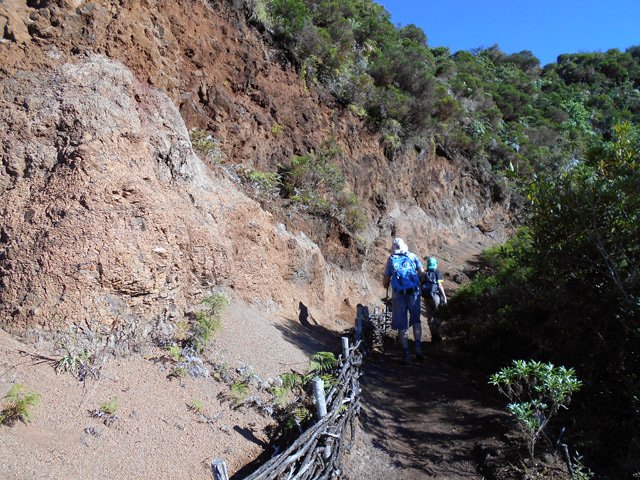 Terres rouges près du panorama sur le Bras de Cilaos