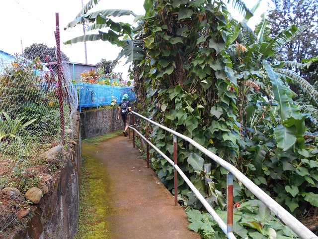 Les ruelles dans le village créent de bons raccourcis