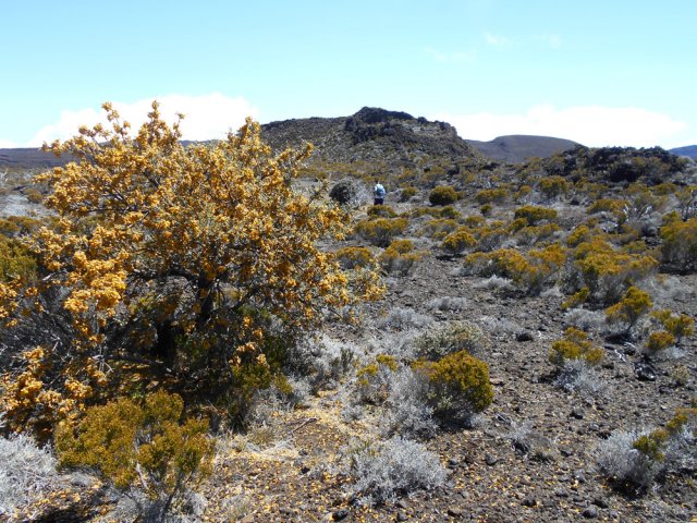 Ecart sans difficulté vers le petit cratère à droite