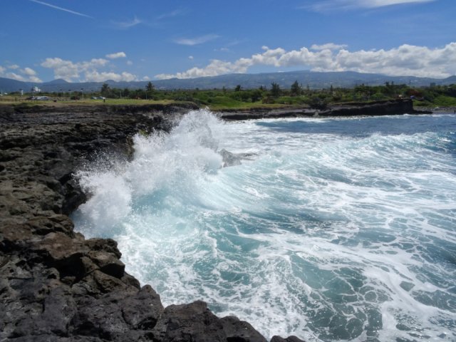 De belles vagues attiraient les surfeurs avant certains accidents mortels