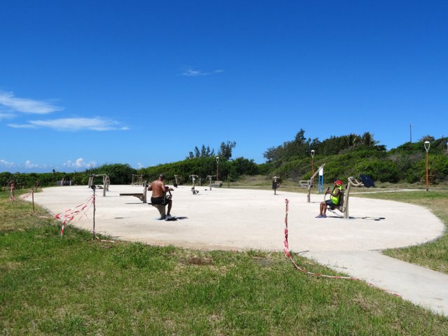 10 appareils de musculation mis à la disposition des sportifs de passage