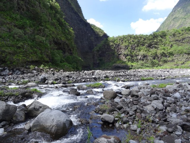 Les trois torrents ont donné naissance au Bras de La Plaine très en eau