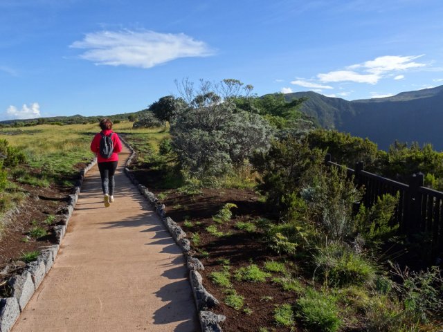 On longe la vallée pour d'autres points de vue