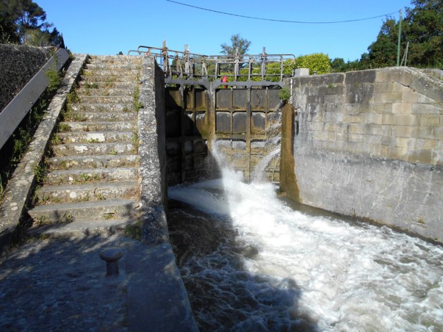 L'écluse du Fresquel comporte trois niveaux pour un spectacle assuré