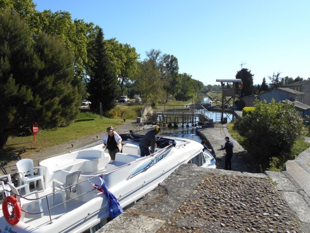Nombreux sont les bateaux de plaisance qui naviguent sur le canal