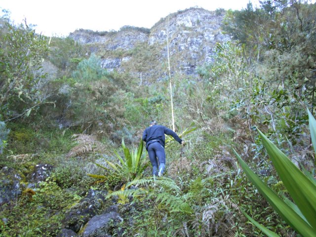 Les cailloux à nu peuvent être très glissants
