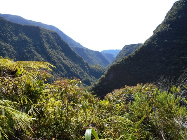 Magnifique point de vue sur la vallée et l'usine hydroélectrique
