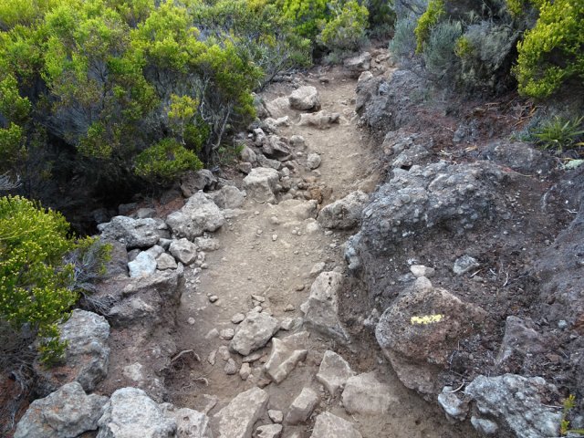 Le sentier de Bord, toujours aussi caillouteux