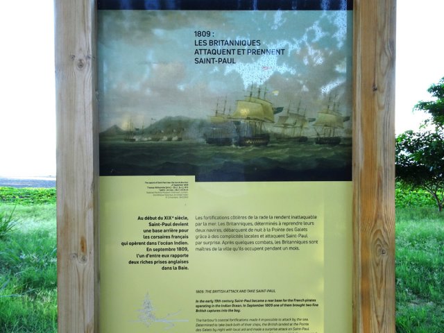 Plusieurs panneaux permettent d'étudier l'histoire de la ville