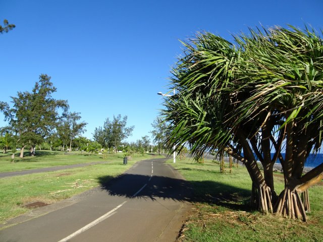 Si l'on veut rallonger la boucle, la piste se poursuit sur près de 1000 m
