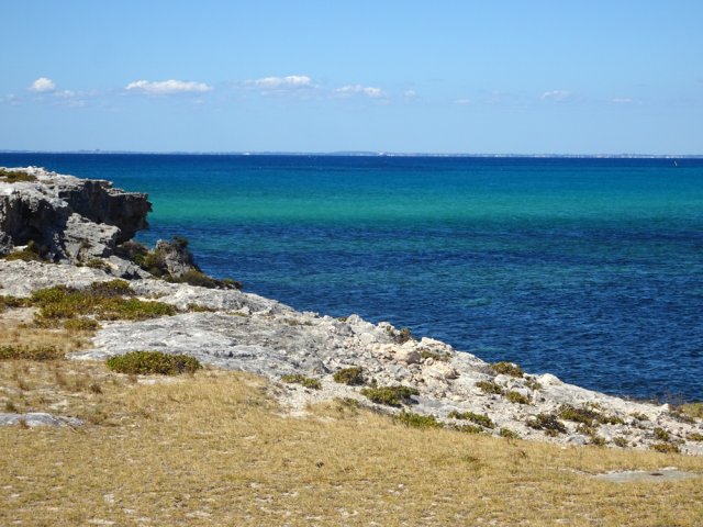 La mer près du village