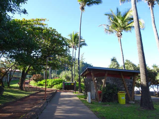 Même fin brusque de l'autre côté du bar
