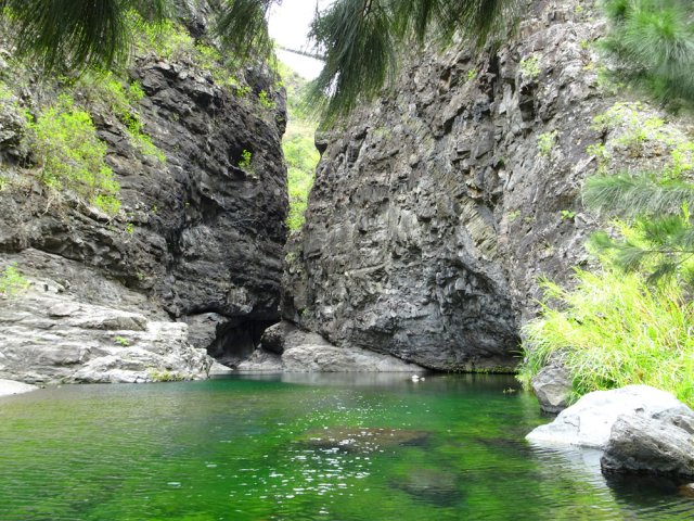 Petite halte au Bras d'Oussy envahi par les algues