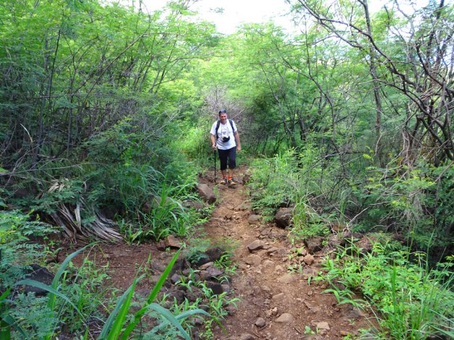 La montée est courte mais rude sous la chaleur