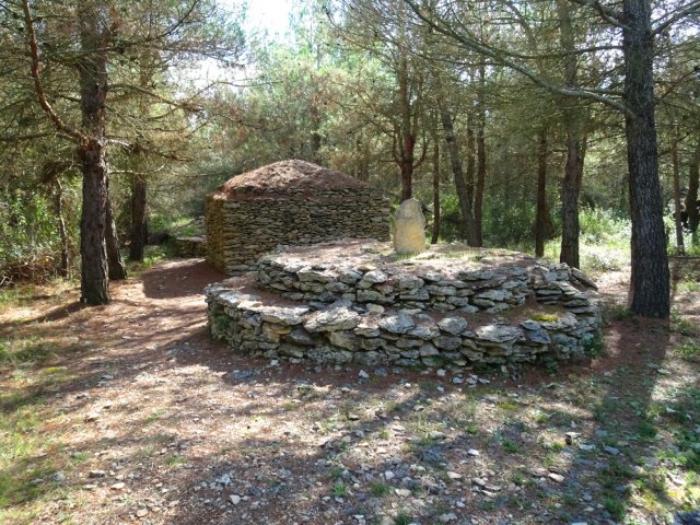 Une sorte de monument ou de cadran solaire