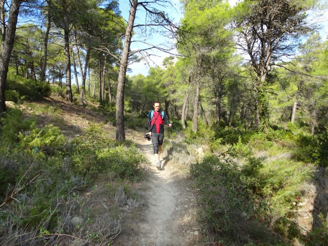 Le sentier entre les Gaïtés et la Garde