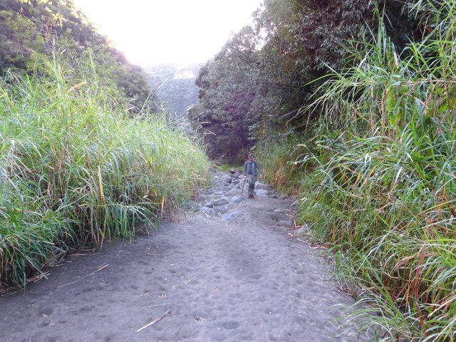 Emprunter l'ancienne piste tant qu'elle reste encore en état
