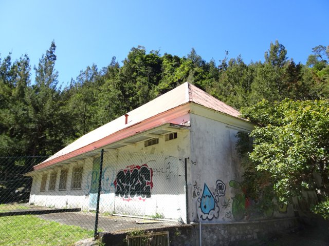 Les tagueurs passent malgré le grillage