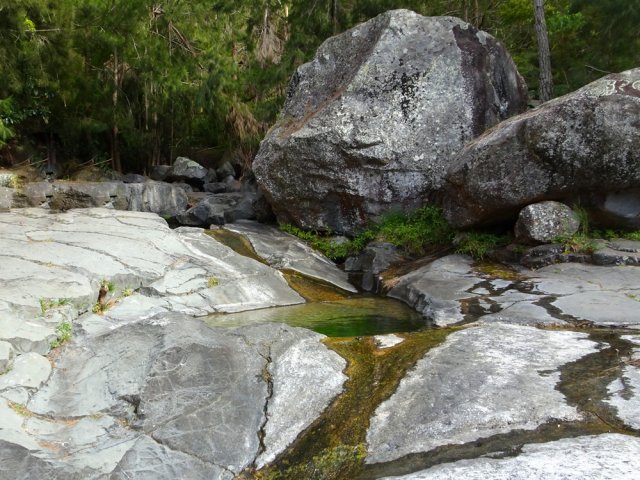 La rivière se remonte de manière plus sportive à partir des premiers rochers