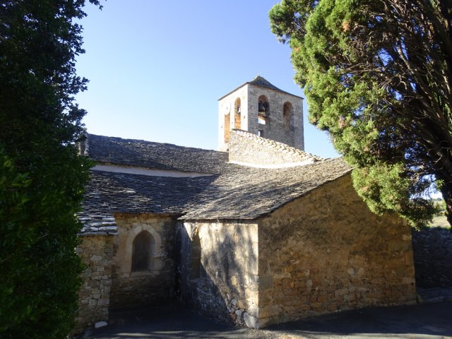 Courte halte à l'église du 12ème siècle
