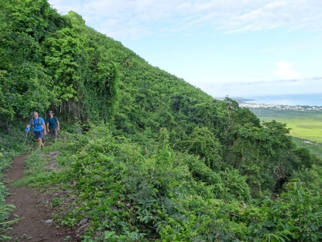 La marche en corniche favorise de superbes points de vue