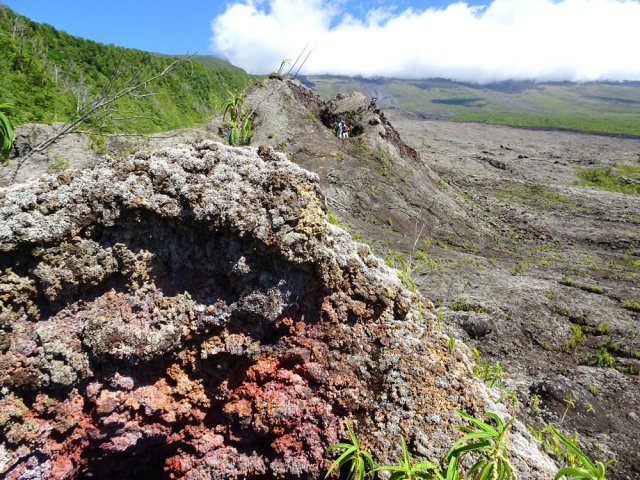Attention de ne pas glisser dans le boyau étroit et dangereux