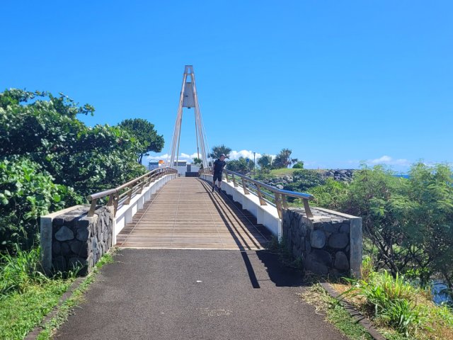 Franchissement de la passerelle de la Ravine du Butor