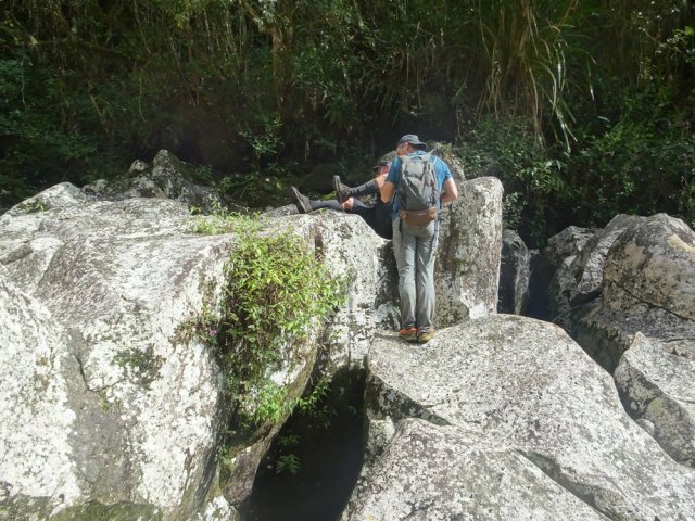 Certains passages de failles méritent plus d'attention sur sol glissant