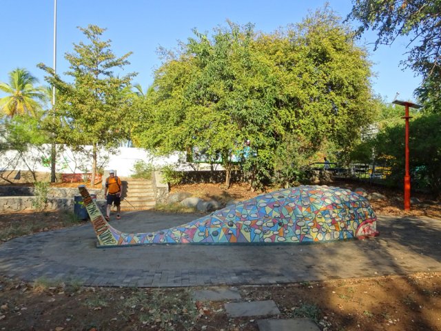 Début du sentier des Caméléons vers le Verger Bottard