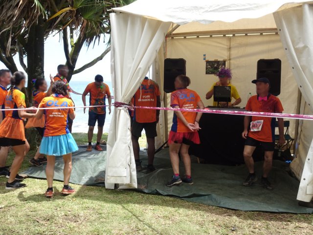 Ce sont surtout les oreilles qui souffrent sur le stand de danse