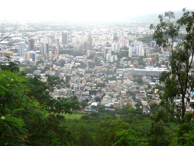 Par beau temps, les panoramas sur Port-Louis sont plus agréables