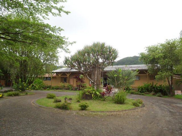 Le bureau d'accueil du domaine, point de départ de la randonnée