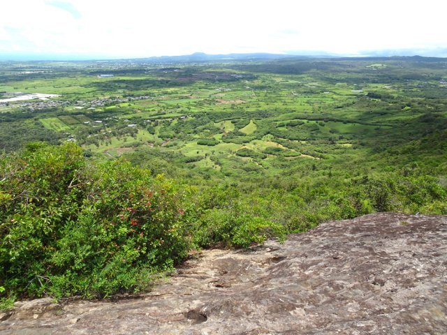 On a sous les yeux une grande partie de l'île