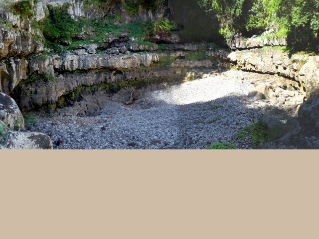 Vue générale de la grande marmite