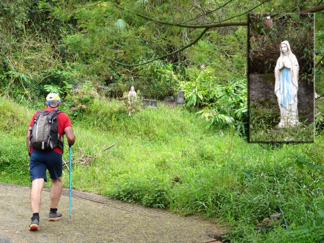La Vierge sur la droite annonce la fin proche de la route