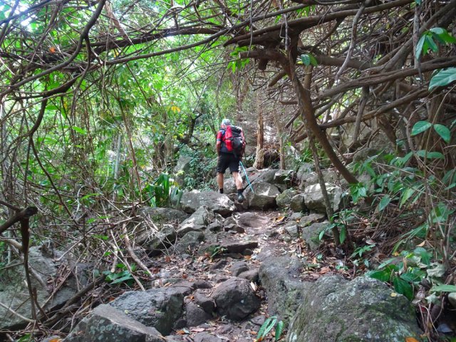 Début de la longue montée vers Dos d’Âne