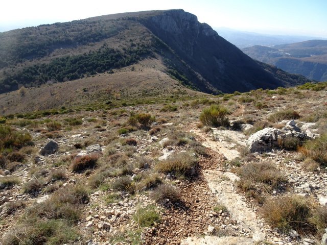 Descente du Puy de Tourettes en direction du Pic de Courmettes