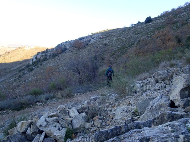 Retour à l'ombre de l'ubac pour poursuivre vers le Puy de Tourettes