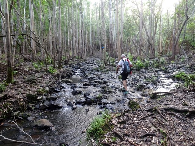 Le premier gué où il est difficile de garder les pieds au sec