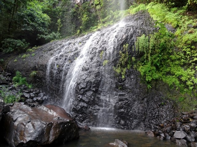 Le dernier palier de la chute se jette dans un minuscule bassin