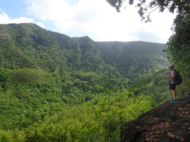 Une partie rocheuse permet de profiter de vues imprenables sur le Brise Fer