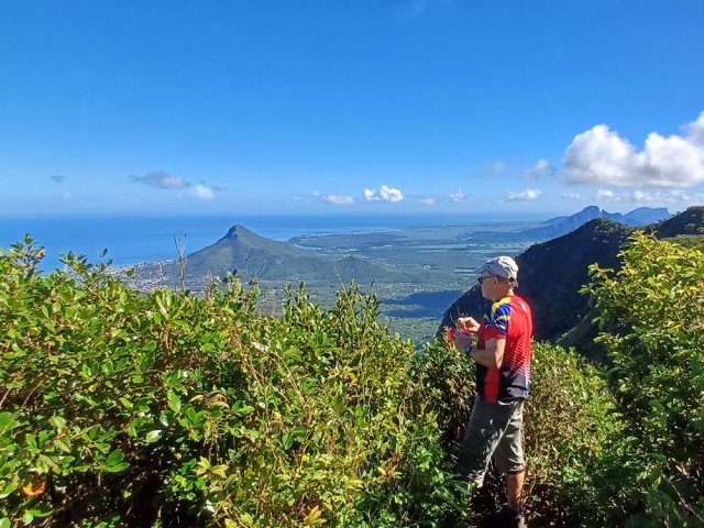 On a tout le temps de manger un morceau au sommet pour profiter du panorama à 360°