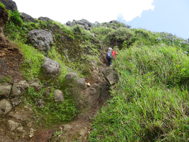 Les mains sont indispensables pour se hisser de rocher en rocher