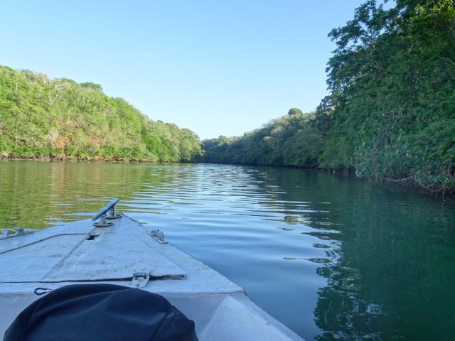 Départ par une remontée de la Grande Rivière Sud-Est