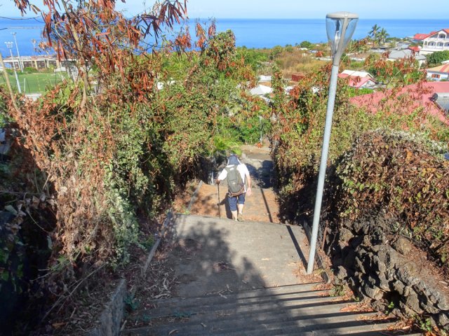 Nouveaux raccourcis par des escaliers faciles à trouver