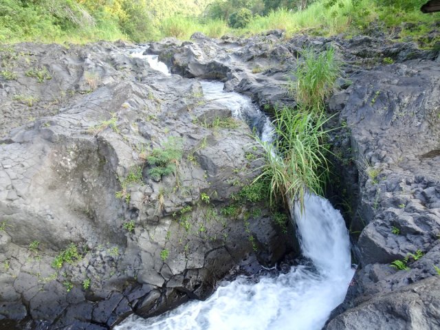 Une petite chute près du pont du Bras Sec