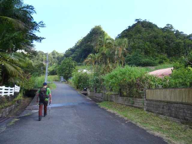 Forte montée de la route du Château d'Eau vers Mare à Goyaves